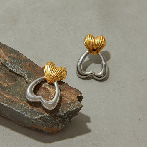 18K gold heart-shaped earrings with gold and silver color matching design, trendy and personalized