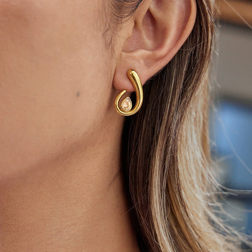 18K gold teardrop-shaped cubic zirconia stud earrings