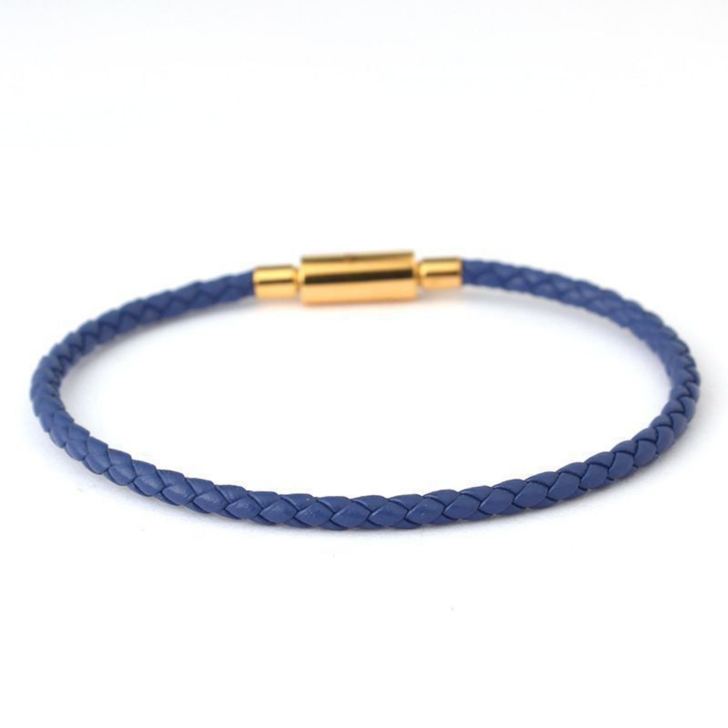 3.0mm Stainless Steel Leather Cord Bracelet With A Single Buckle And Wear-resistant Edging.