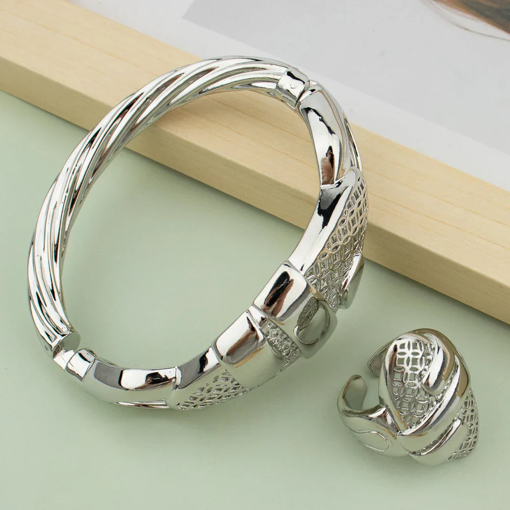 Cuff Bangle With Ring For Women 18K Gold Plated Bracelet Jewelry Nigerian Wedding Party Gift Dubai Hollow Out Design Bracelet