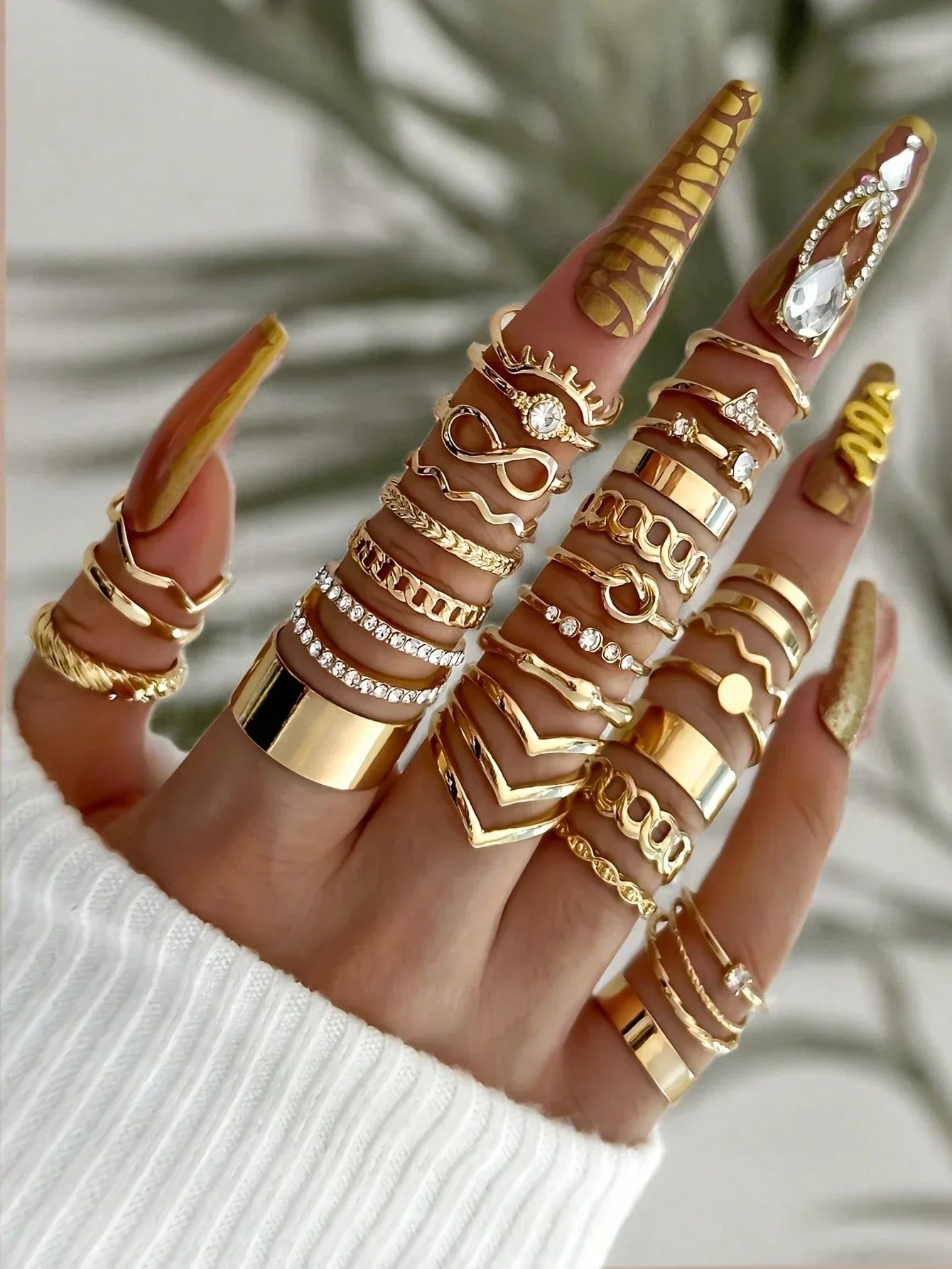 28pcs Fashion Ring Set for Women Heart Shaped Design Geometric Bohemian Element Accent Ring Daily Wear Dating Party Jewelry 2025