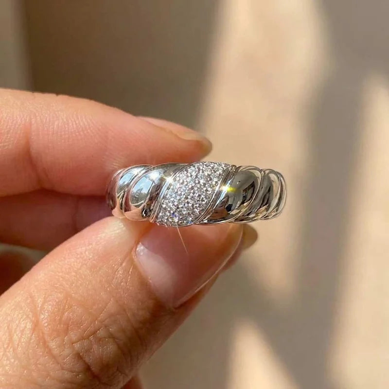 925 Sterling Silver Fashion Women's Rings Luxury Paved Crystal Cubic Zirconia Hip Hop Girls Finger-rings Versatile Fine Jewelry
