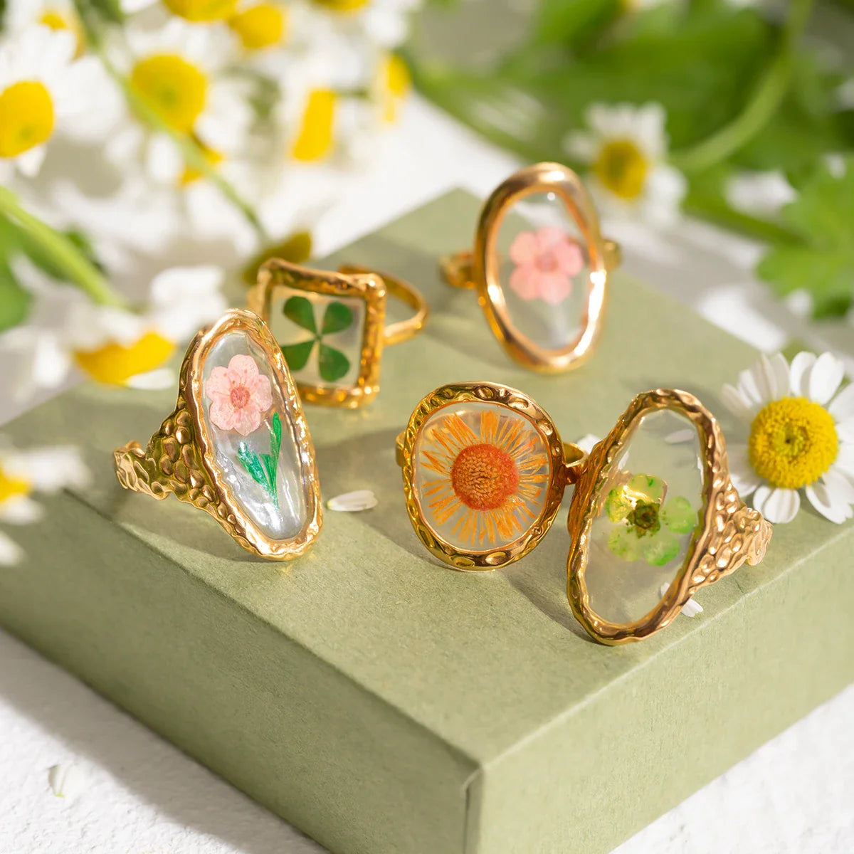 Light Cozy 18k Gold Plated Minimalist Polygonal Dry Flower Opening Ring Women Personalized Stainless Steel Statement Jewelry