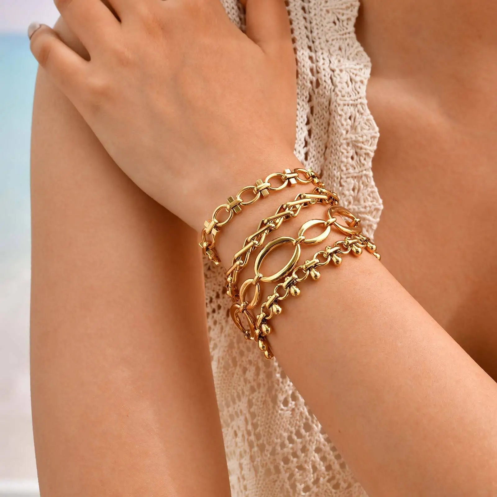 Chunky Bold Toggle Bracelets for Women, Stainless Steel OT Buckle Link Chain Bracelet Gold Plated Tarnish Free