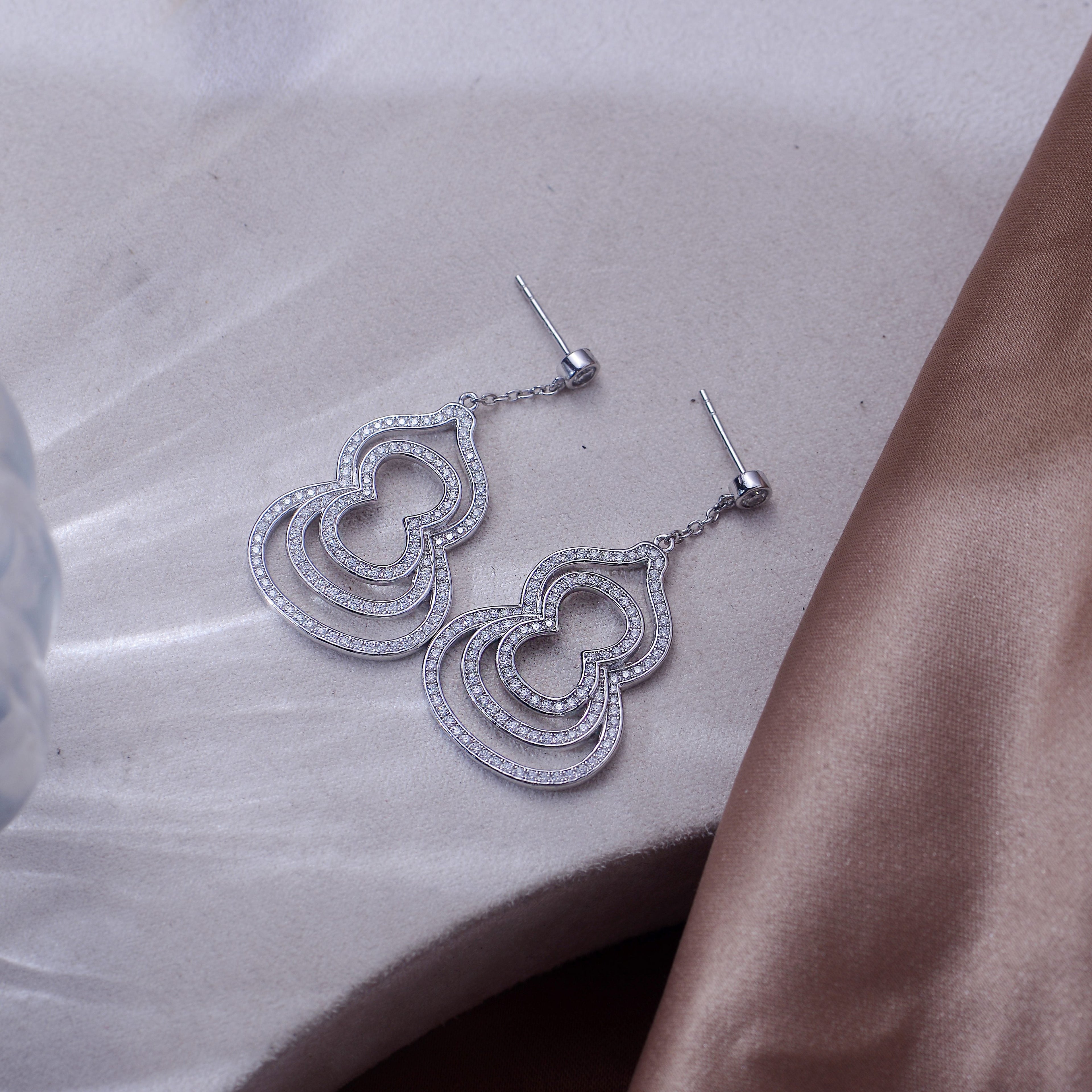 S925 Sterling Silver Moissanite Dangle Earrings For Women  Layered Hollow Teardrop Drop Earrings With GRA Certificate Platinum Plated Elegant Jewelry Gift Box Set