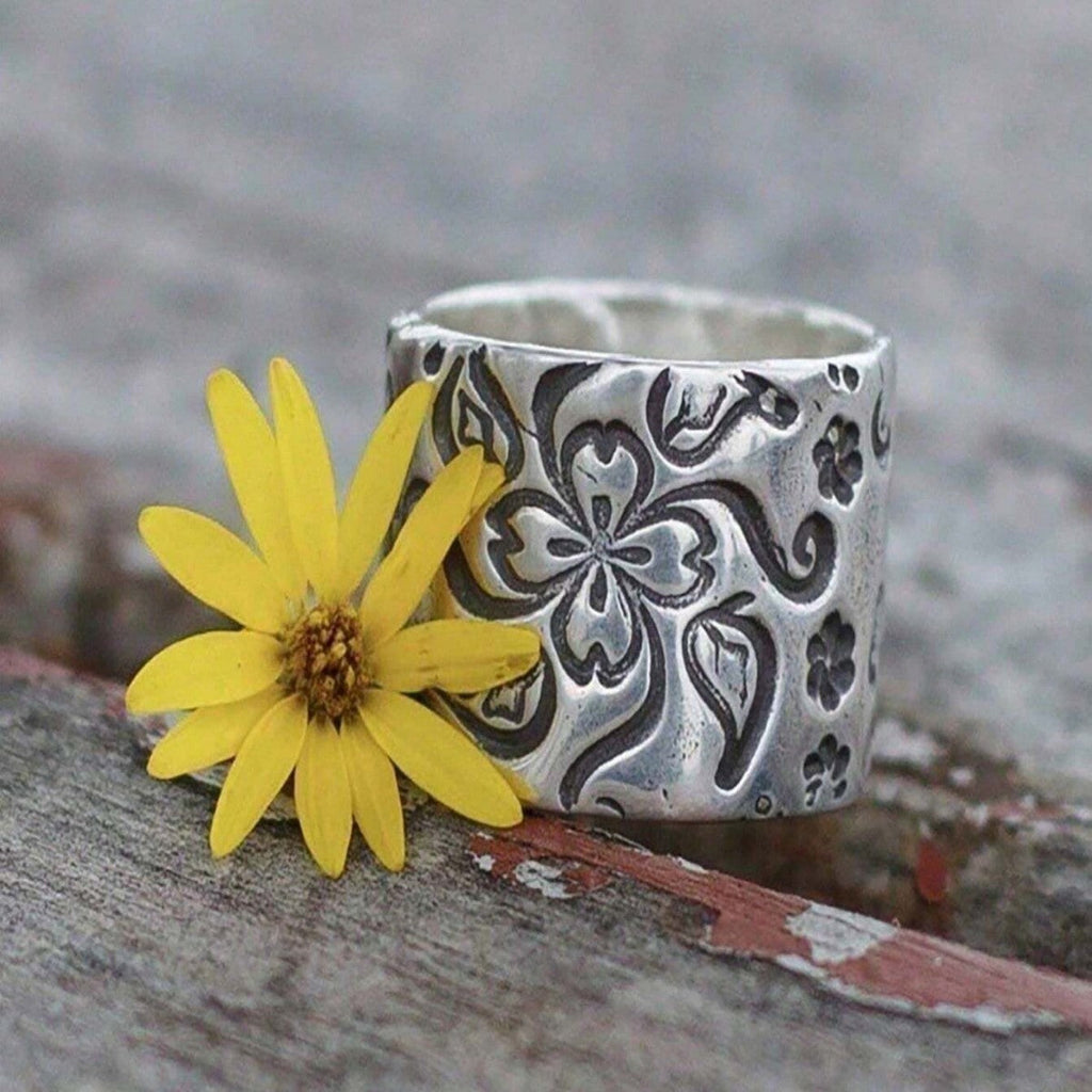 Carved High-end Chic Niche Hand Jewelry Ring