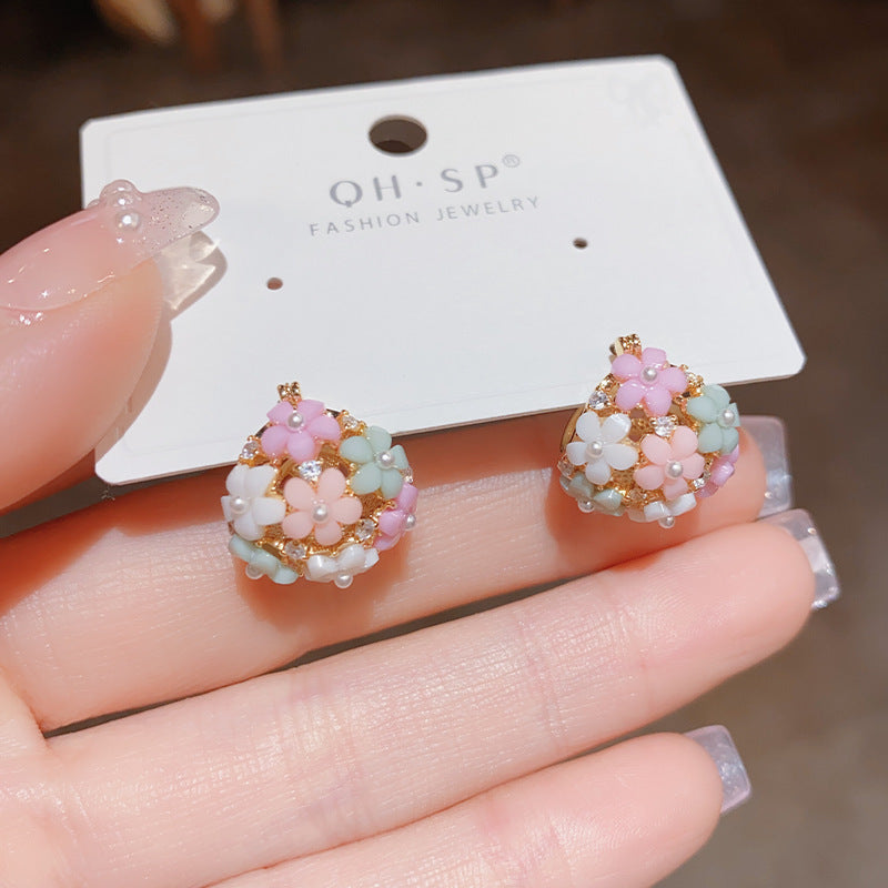Fresh And Fashionable Zircon Pearl Flower Earrings