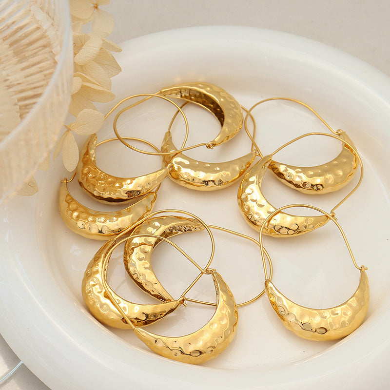 Versatile Instagram-style Boat-shaped Embossed Earrings